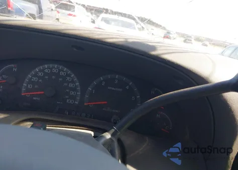 2001 Ford F-150 Lariat/Xl/Xlt z USA, uszkodzony, nr VIN 2FTRX17W41CA56147